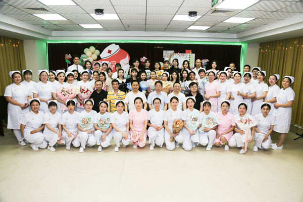 康美医院举办“5·12”国际护士节文艺晚会